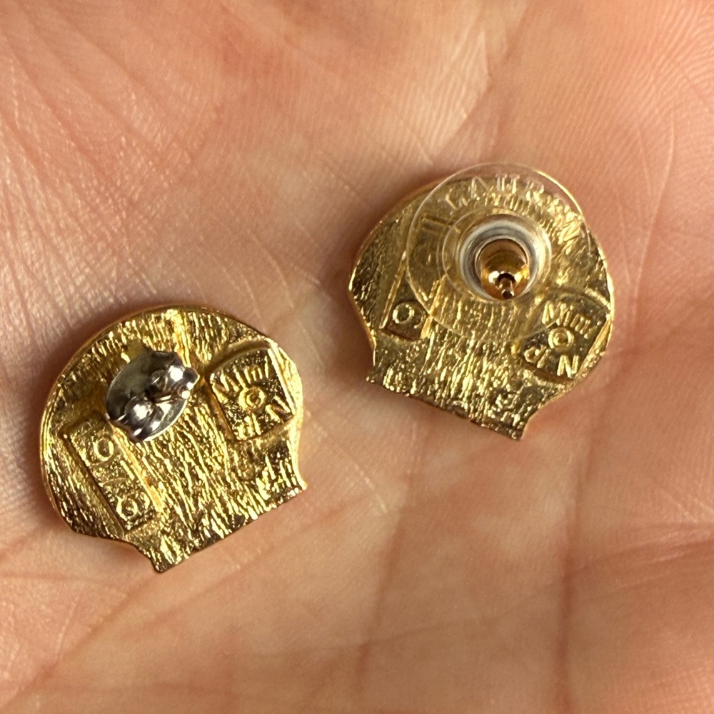 Gold Shell Earrings - image 2